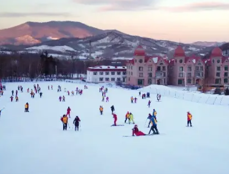 Discovering China’s Hidden Gems: Xinjiang, Beidahu, Yabuli, and Changbaishan