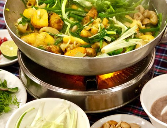 Exploring Hanoi’s Cha Ca Fish Street: A Disappointing Culinary Experience