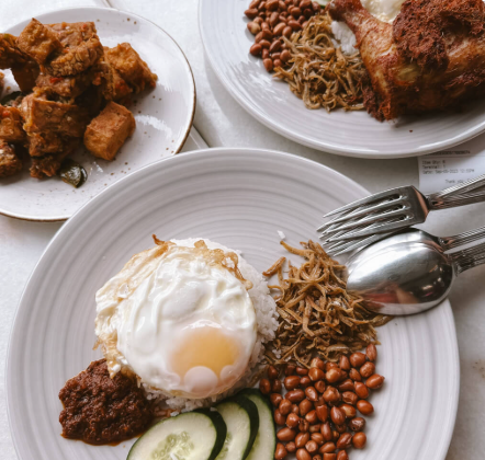 Must-Try Foods in Singapore: A Guide to the Best of Local Cuisine