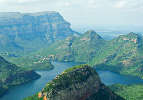 How to Explore the Drakensberg Mountains on a Budget